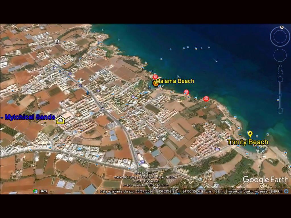 Domino Blue Apartment Paralimni Bagian luar foto